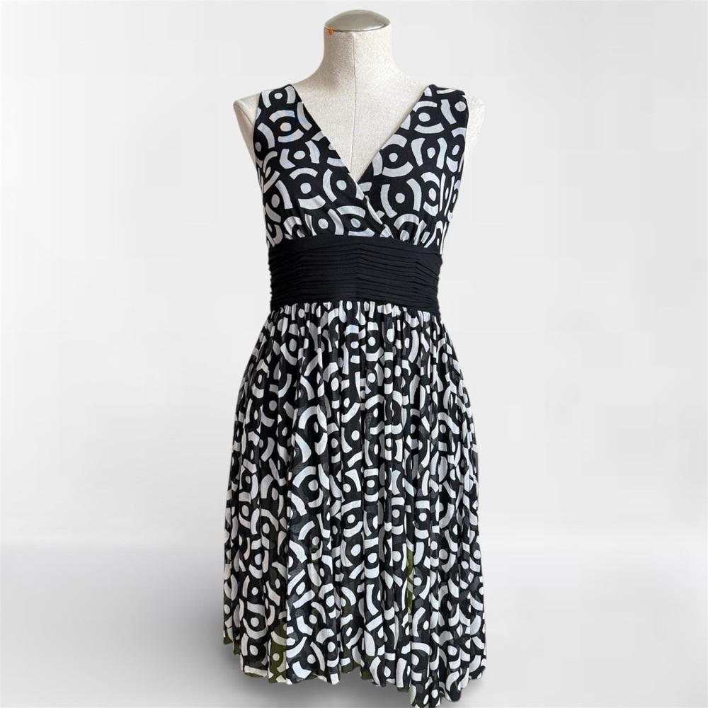 Black White Geometric Print Fit & Flare Dress Size 10